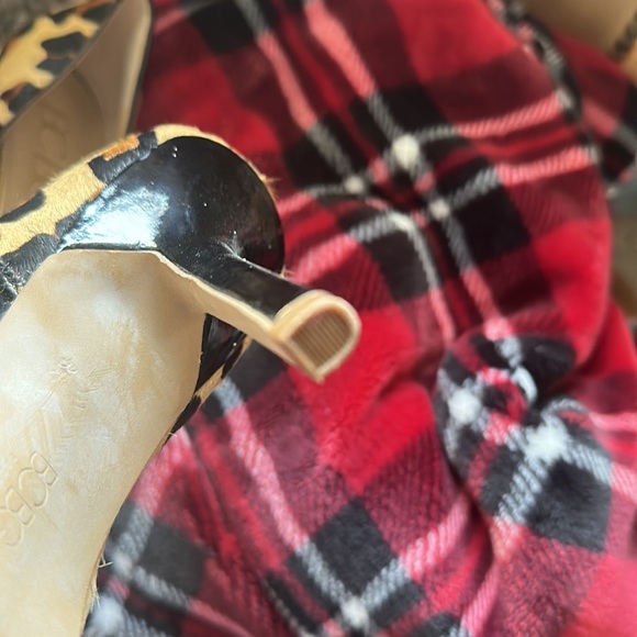 BCBG PARIS❤️ Heels sz 8.5 clean perfect 😍 - Picture 4 of 8